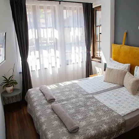Hotel Соколови Къщи *
