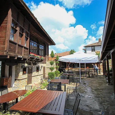 Hotel Соколови Къщи *
